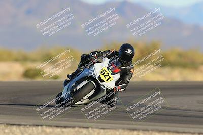 media/Oct-29-2022-CVMA (Sat) [[14c0aa3b66]]/Race 11 Amateur Supersport Open/